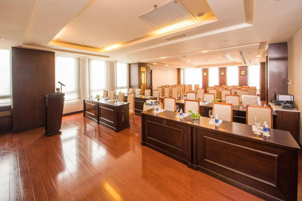 Nhat Ha L’Opera Hotel