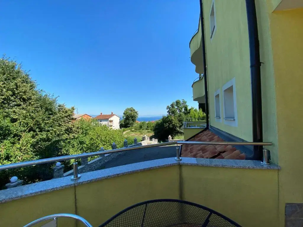 Apartments Mrkonja