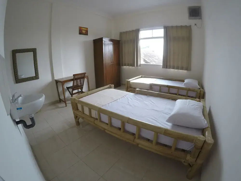 Palmyra Hostel