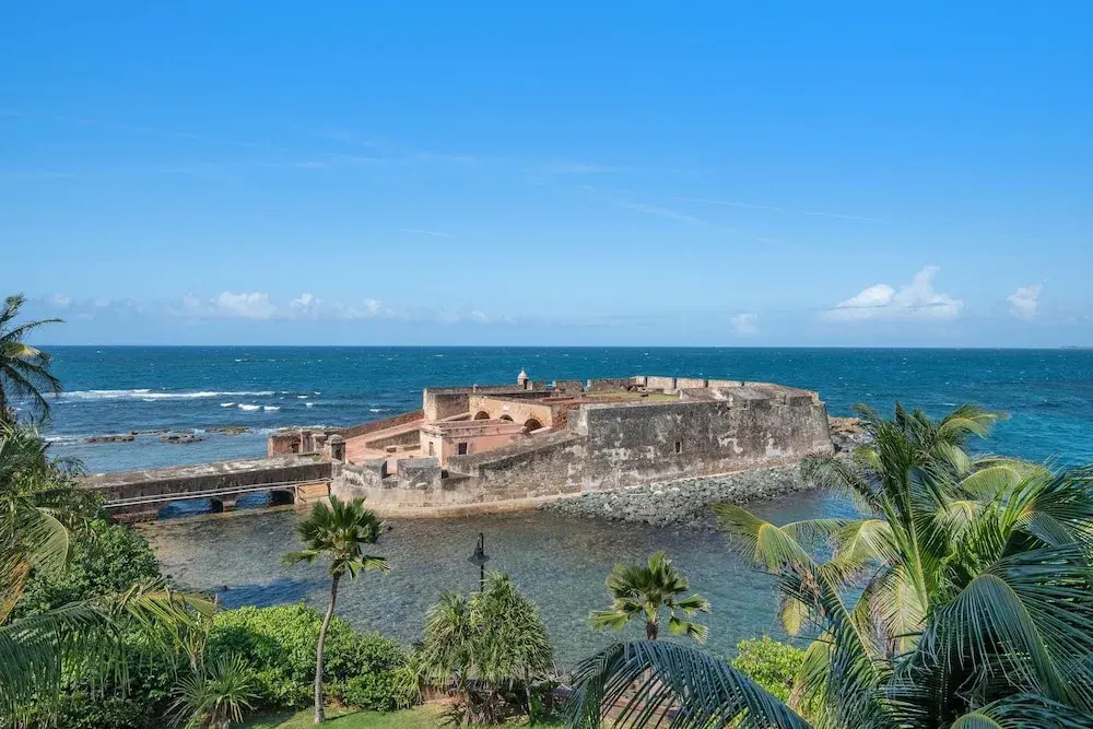 Lagoon407-bl in San Juan