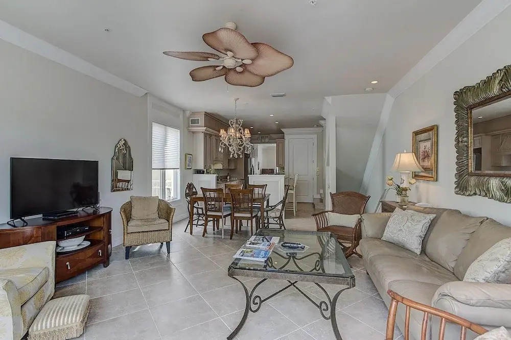 534 Avanti Villa on Grand Canal 4 Bedrooms 3 Bathrooms Townhouse