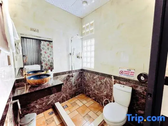 Khách Sạn Hoàng Thanh Thủy 4