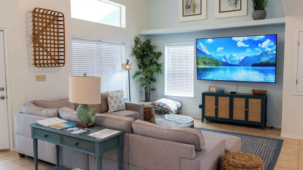 Tranquil Turquoise Retreat