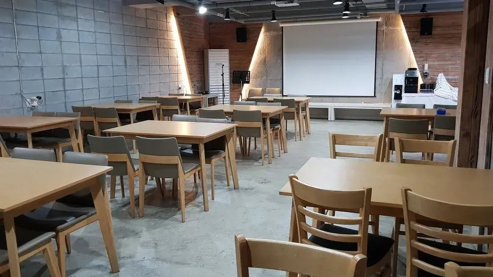 Hwangsil Tourist Hotel