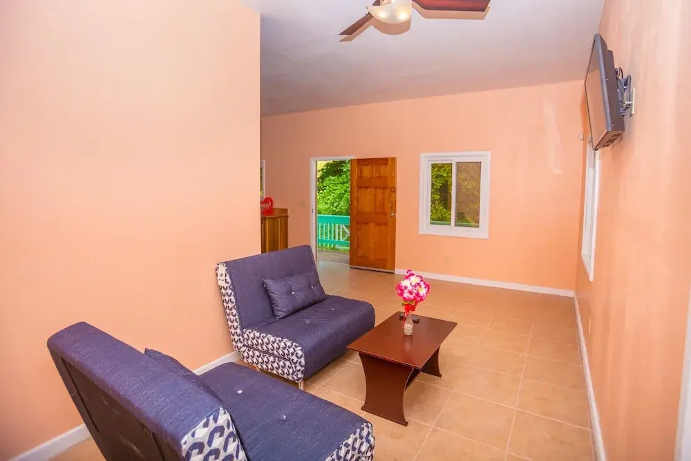 Rivera's Beach House - Ground Floor 1 Bedroom Apts