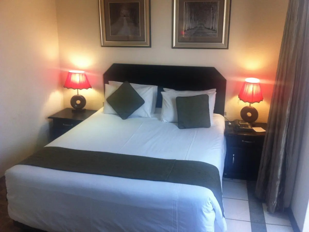 Oasis Hotel