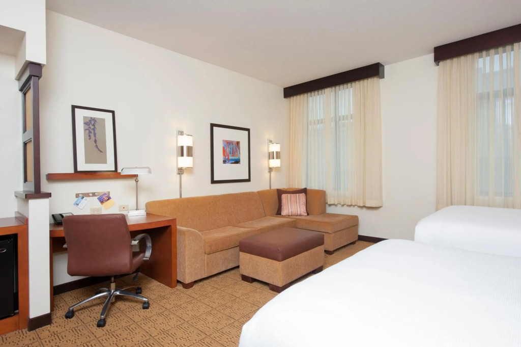 Hyatt Place Des Moines Downtown