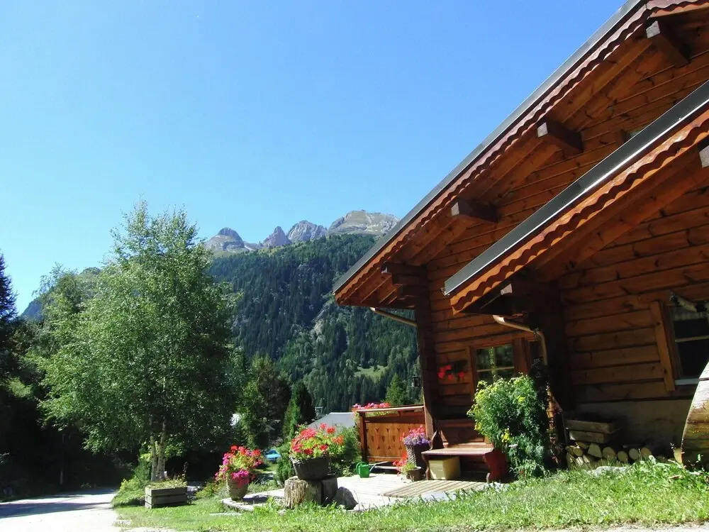 Quaint Holiday Home in Valfrejus with Garden