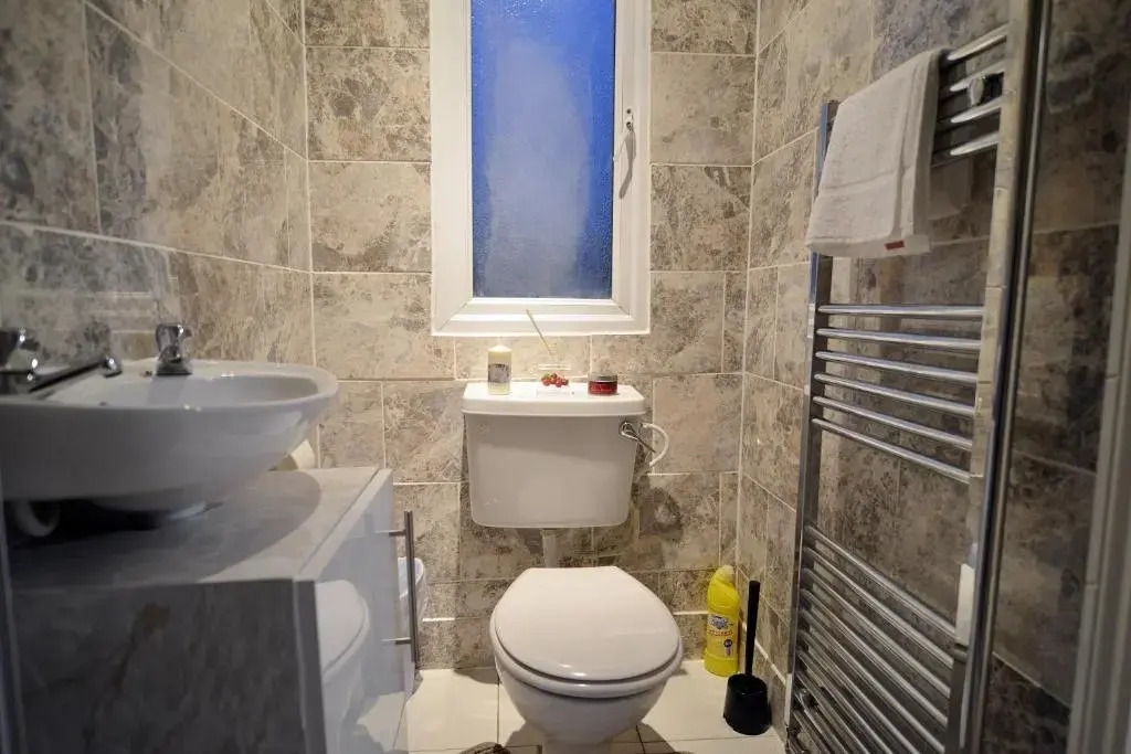 3 Bedroom London Home