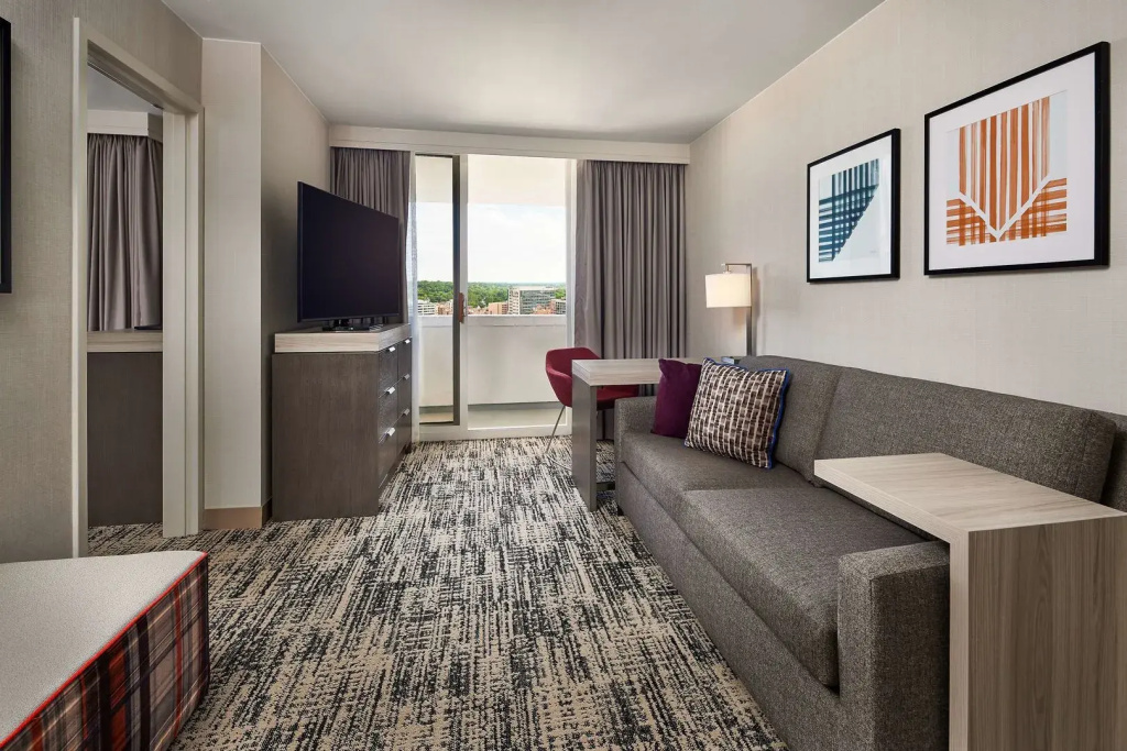 Hilton Kansas City Country Club Plaza