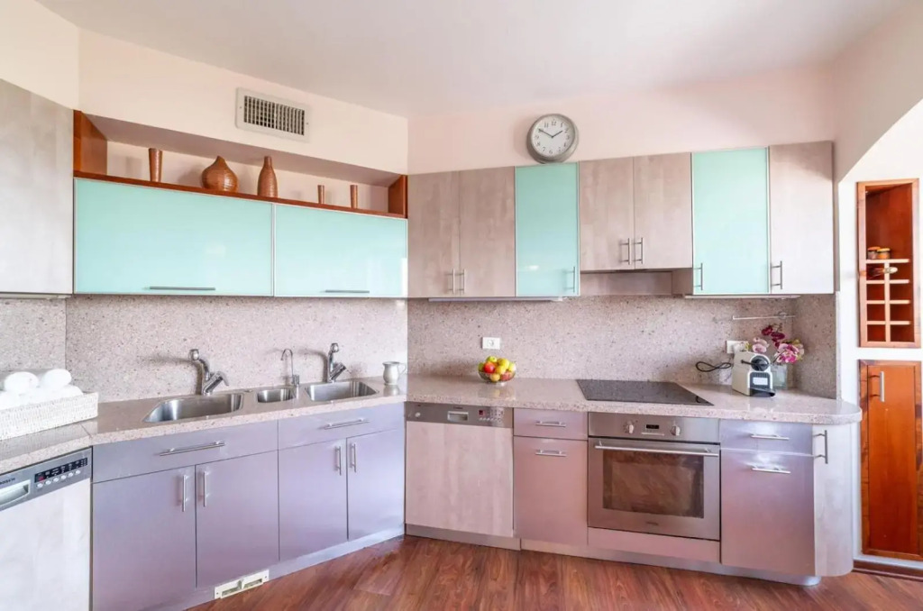 Art Apartment In Mamila - Art & View