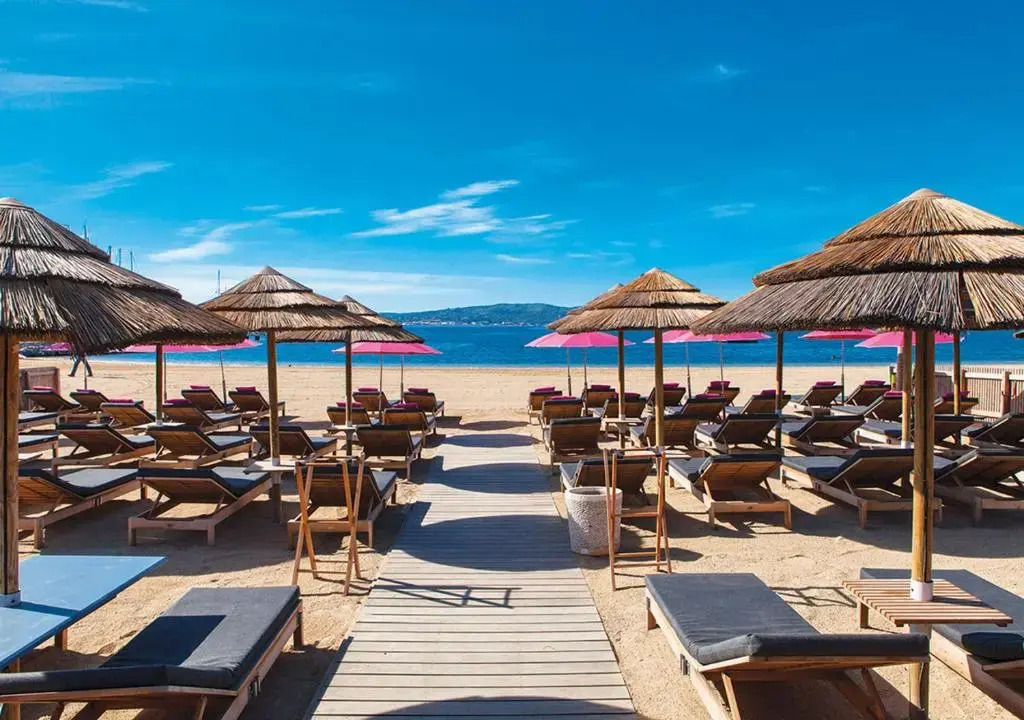 T2 en hypercentre -parking privé-clim-proche plage