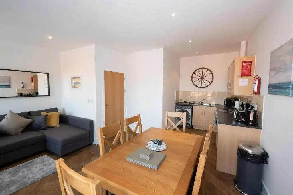 Air Host and Stay - Liverpool The Atrium sleeps 6 great value