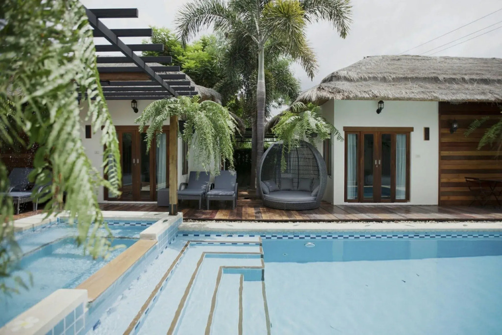 8 Villas Hua Hin