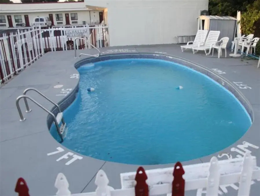 Niagara Inn & Suites