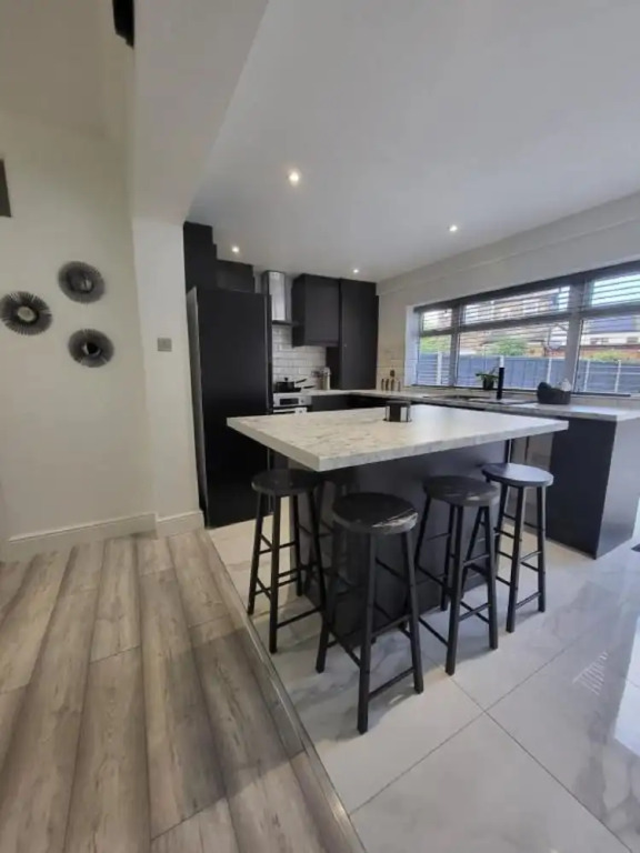 Grand Exclusive 2 Bed Apartment - London