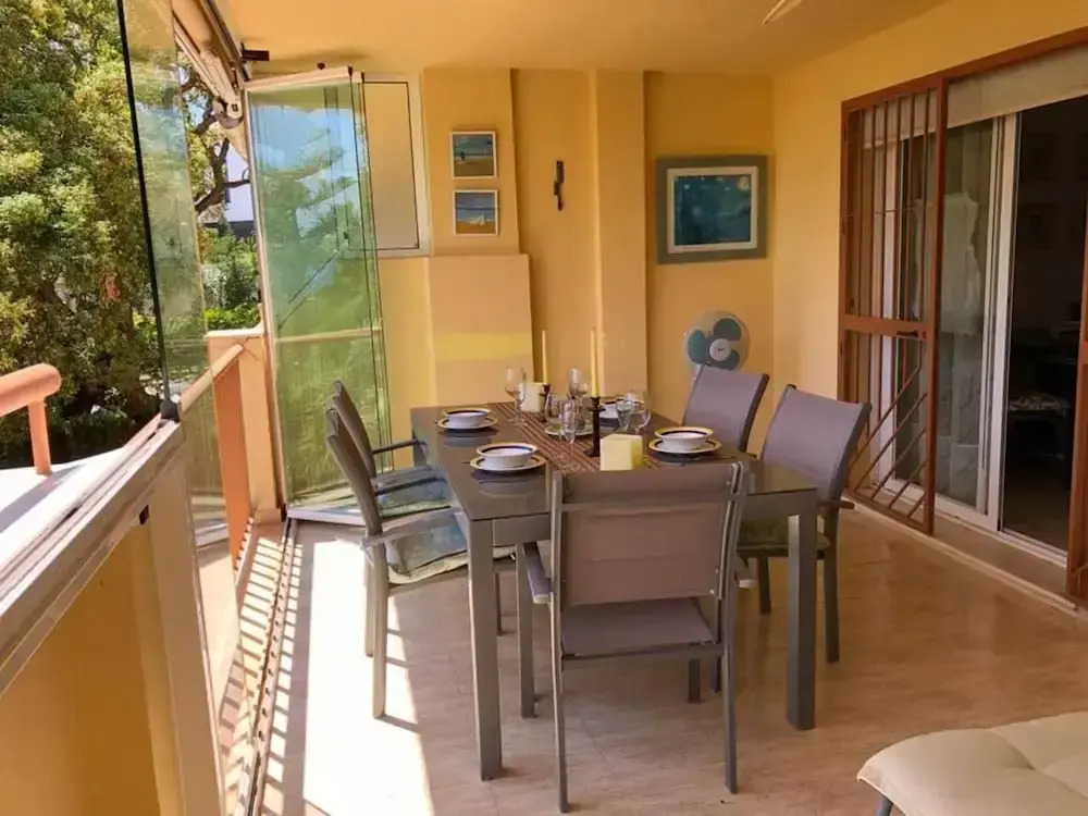 Flat Sleeps 4 With Pool and Terrace