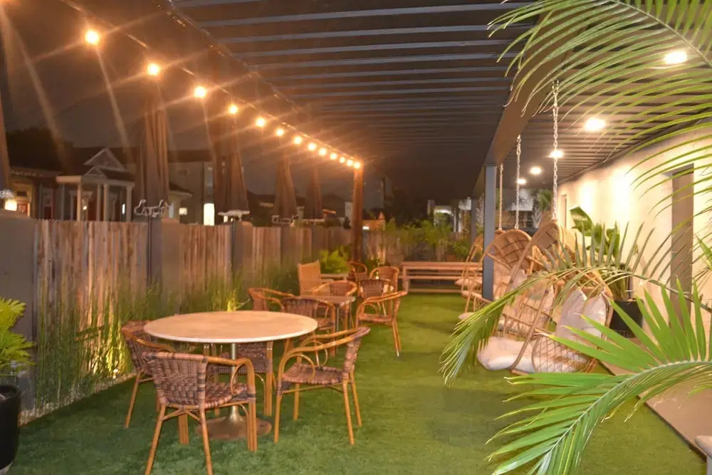 Marsh Hotel