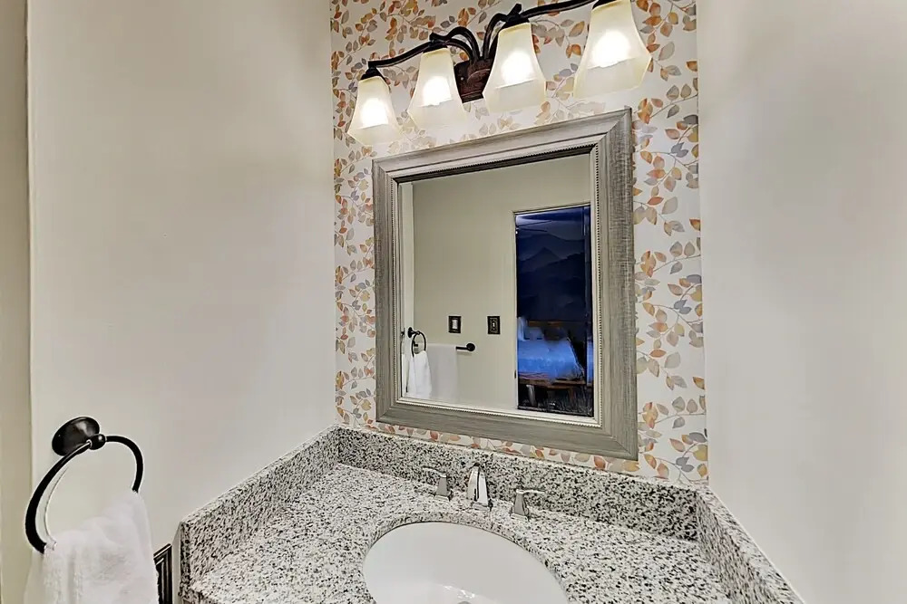 Yetis Hideaway W/ 3 Pools - Near Skiing, Dining 2 Bedroom Condo