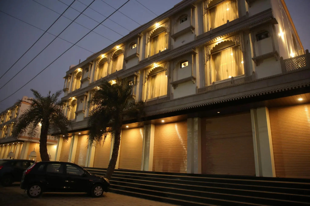 Hotel Neva Ji Palace