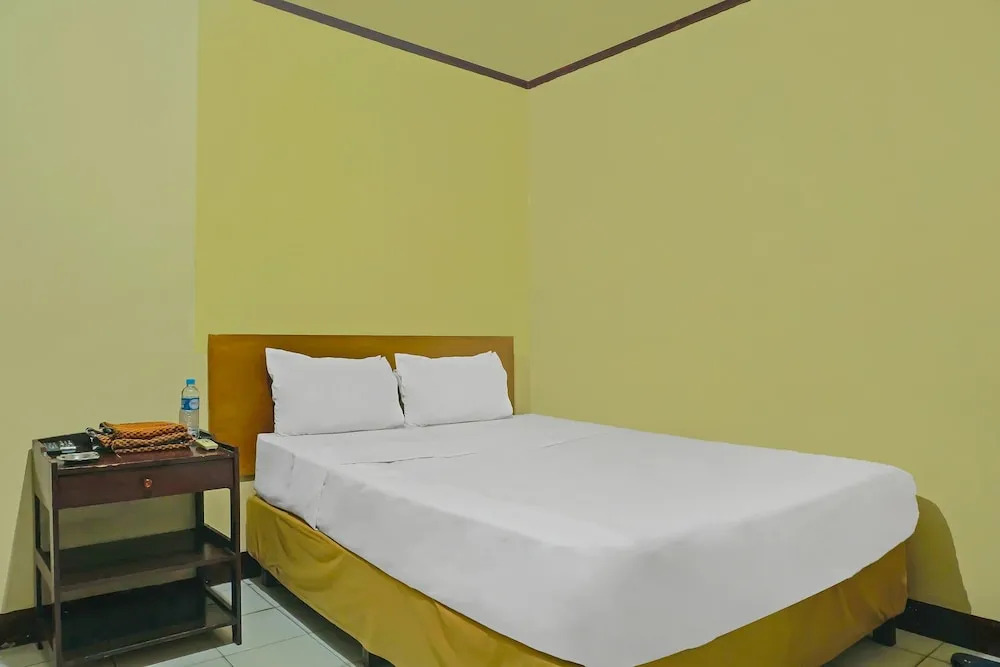 Hotel O Adam Kost SyariahNearWisata Jembatan Barito