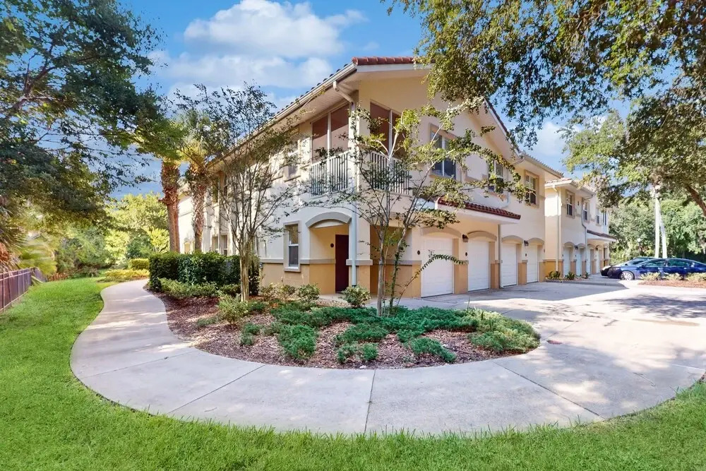 Immaculate Townhome in Upscale Community w/ Pool & Balcony - Near Beach