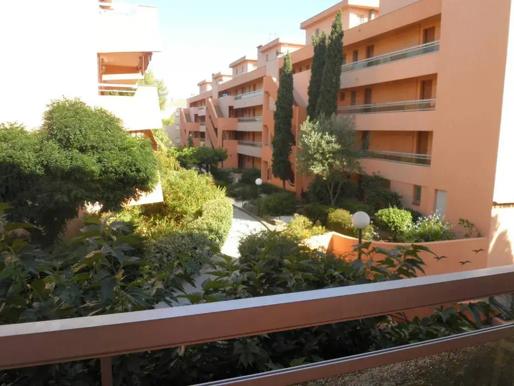 Appartement Bormes-les-Mimosas, 2 pièces, 4 personnes - FR-1-610-68
