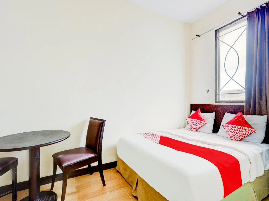 OYO 90351 Hotel Five Star 1
