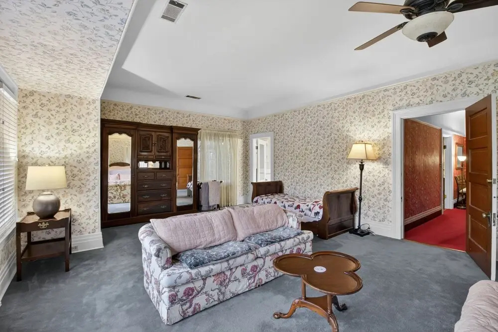 The Spalding House Comfort In Visalia 4 Bdrm Home Pets OK!