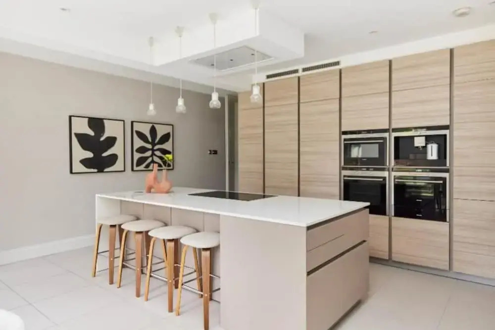 The Ealing Space - Classy 5BDR House with Garden and Parking