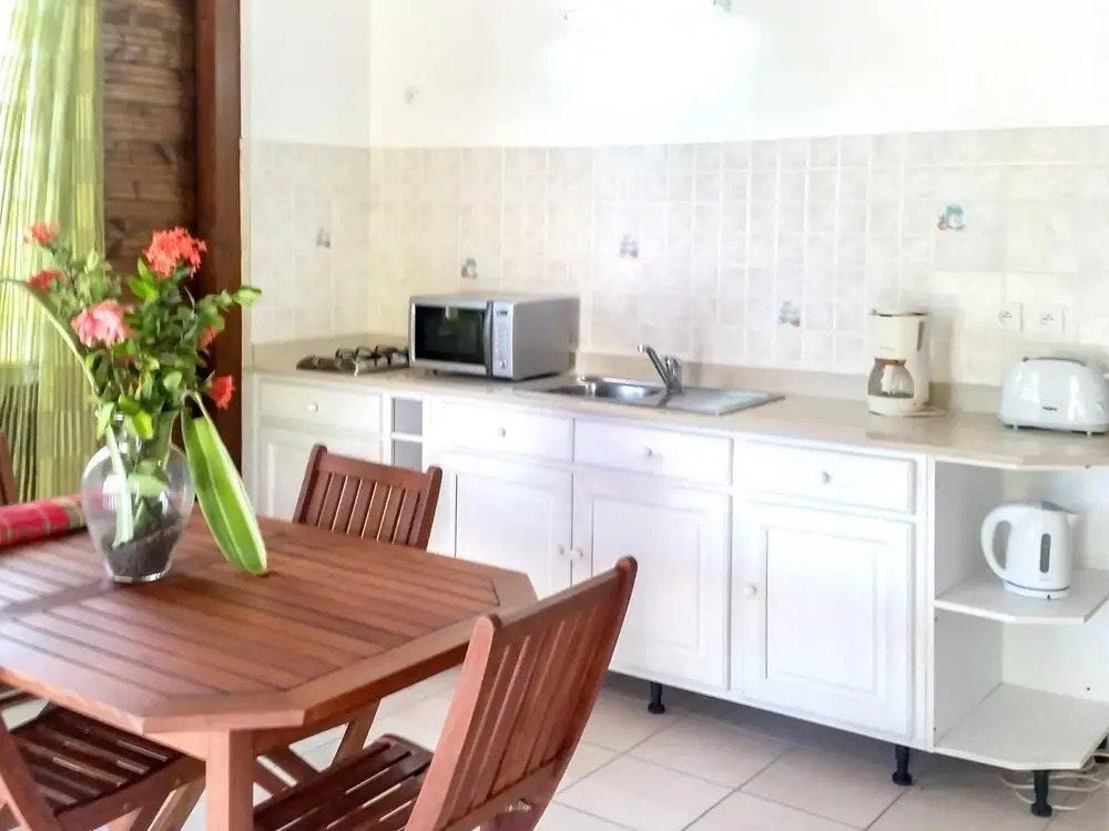 House With one Bedroom in Saint-françois, With Enclosed Garden and Wif