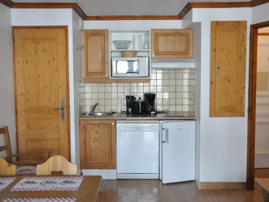 2 pièces 4 personnes, expo sud-ouest, balcon, accessible Skis aux pieds - FR-1-263-392