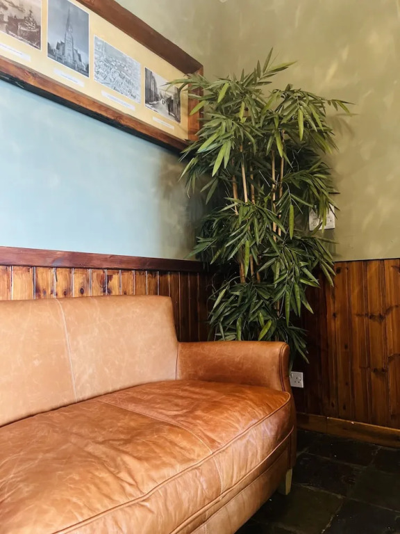 Tuckers Inn