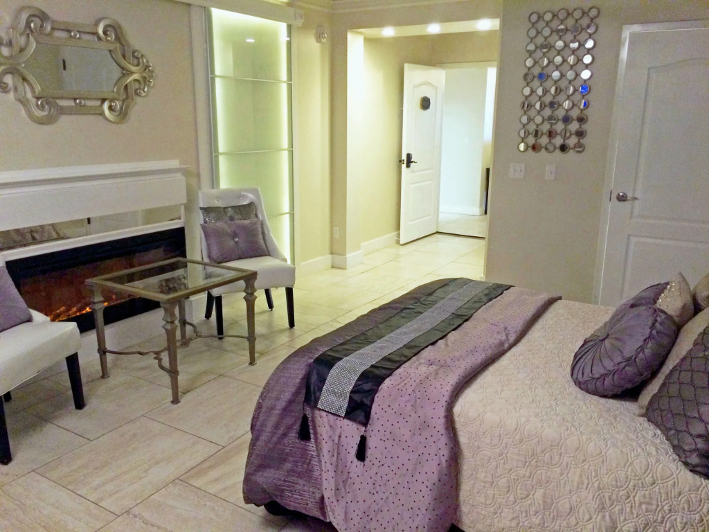 Hideaway Suites On 5th-Formally 5th East Hall