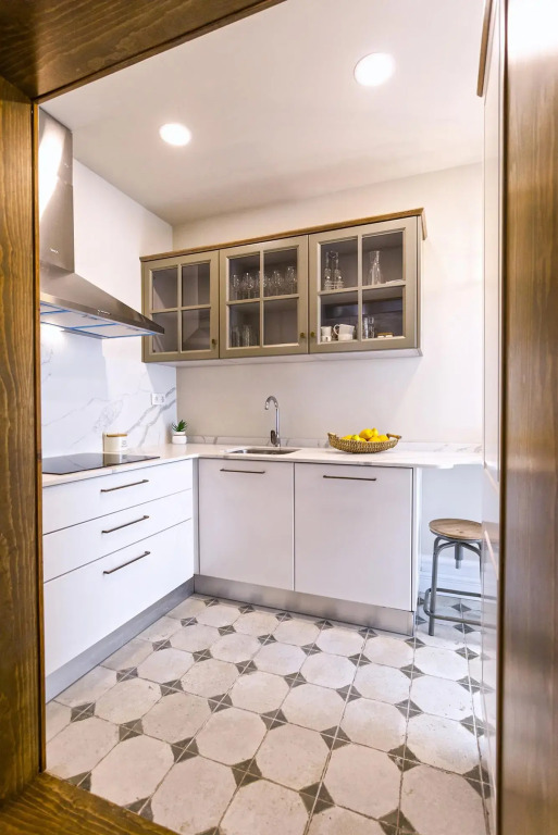 Exclusive 5BD apartment in down town Granada. Recogidas II