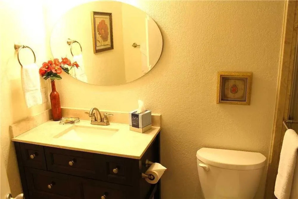 418 Linkside Drive 4 Bedroom Home by RedAwning