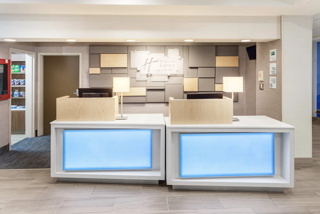 Holiday Inn Express Hotel & Suites Providence-Woonsocket by IHG