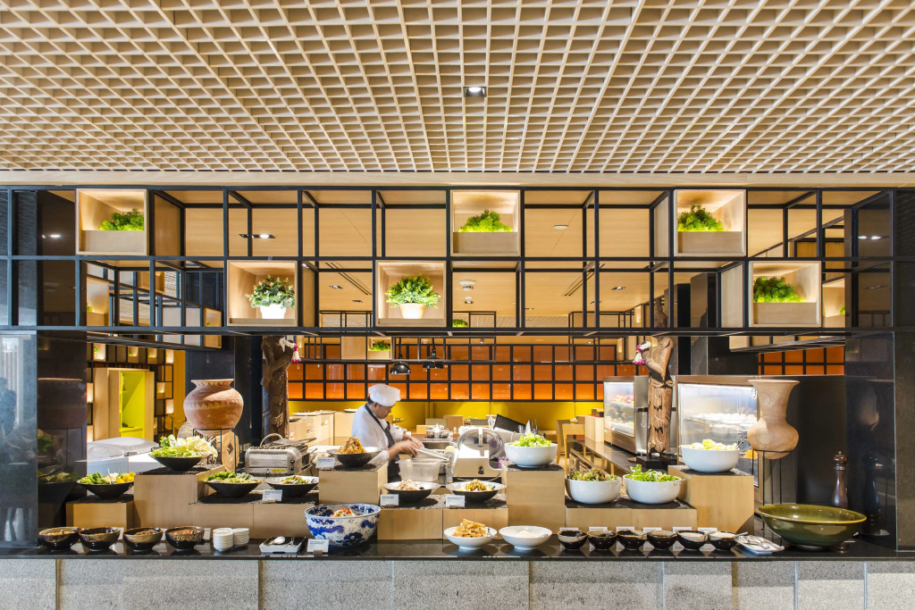 Holiday Inn Bangkok by IHG