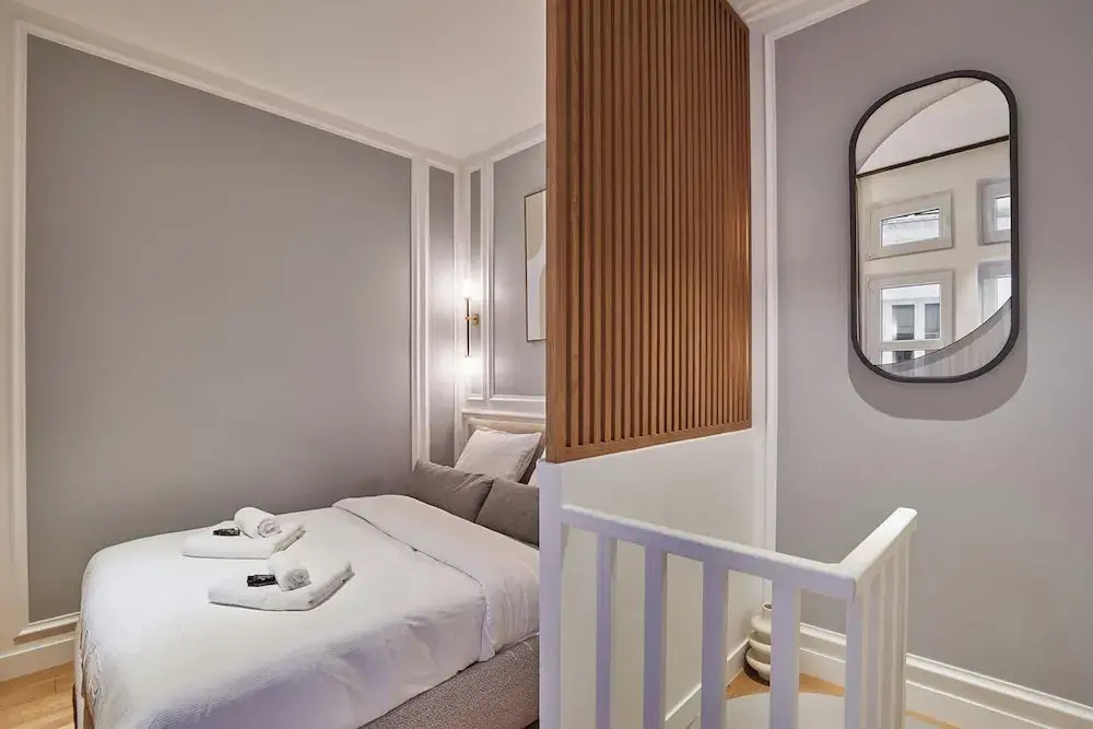 Stunning AC Duplex Apartment - Champs Elysees