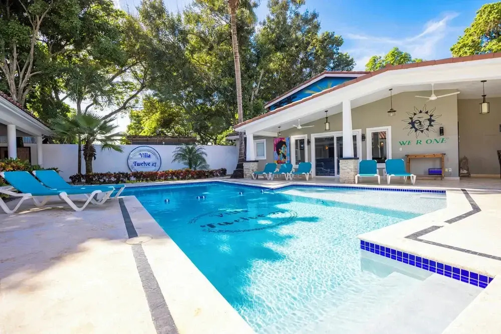 Villa Twelve27