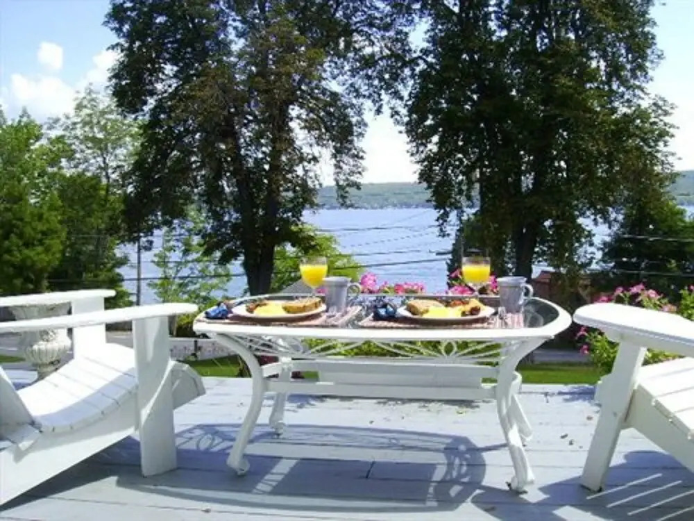 Onanda by the Lake