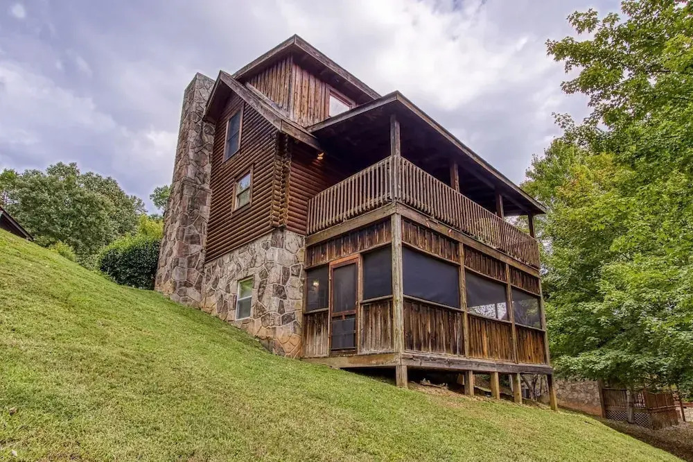 Er33 Ganma's Getaway Great Location, close To Town 4 Bedroom Cabin by RedAwning