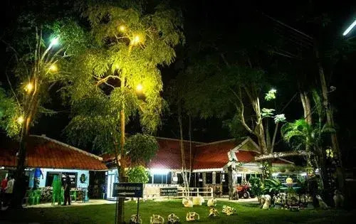 Chatpetch Resort