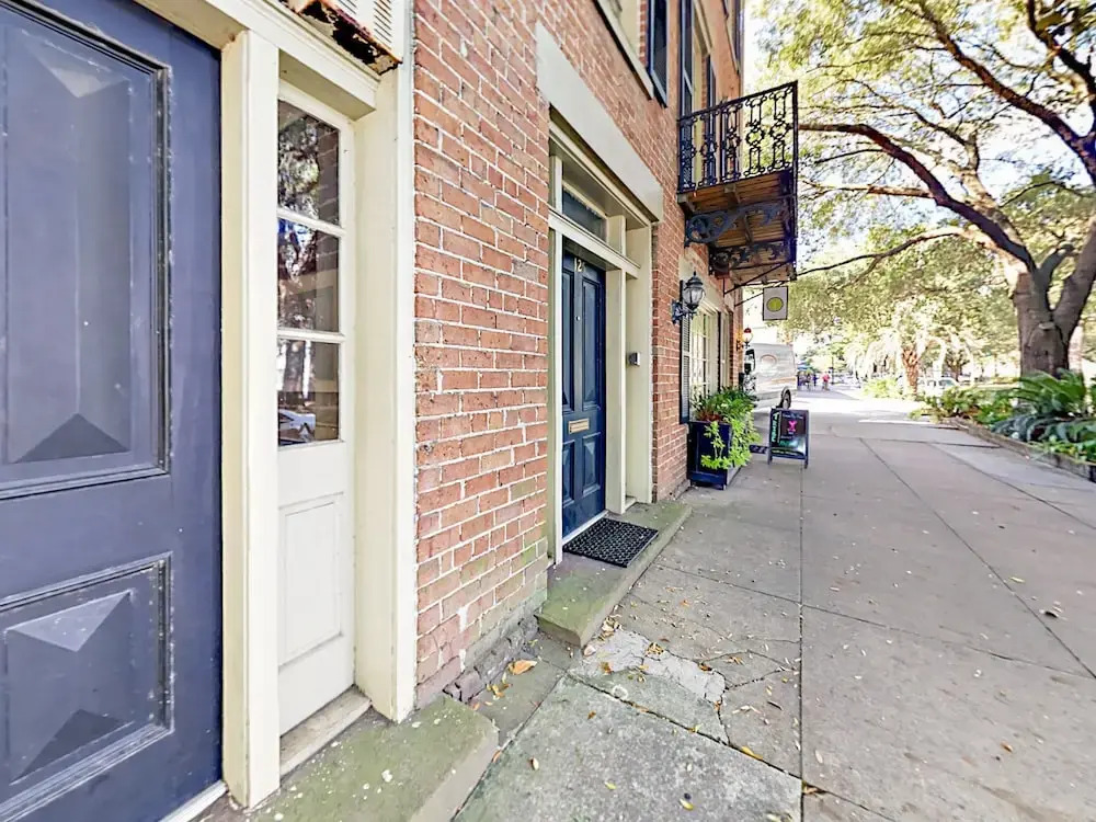 127 E Liberty Townhouse Unit A 1 Bedroom 1.5 Bathroom Townhouse