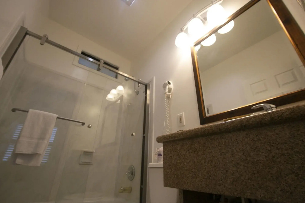 Alpha Inn and Suites