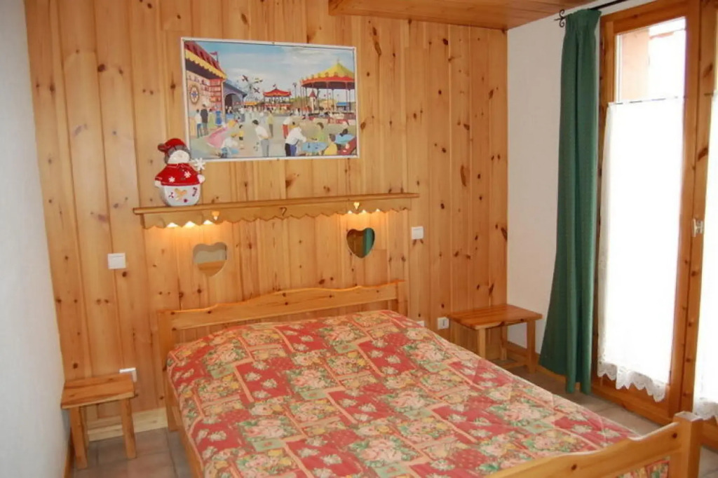 Beautiful South Facing Chalet