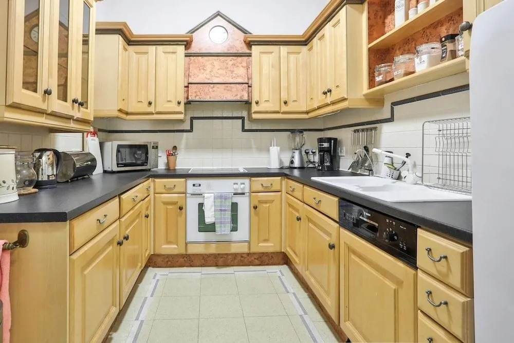 Luxury and Modern Bayswater Apartment
