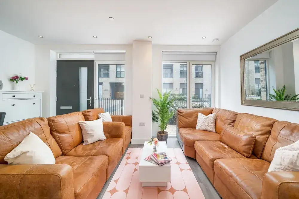 Madika Homes Stunning 2-bed Apartment in Colindale