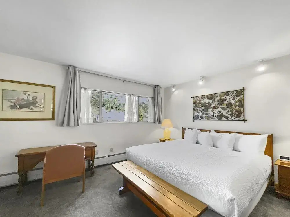 Cj404 Copper Junction 3 Bedroom Condo by RedAwning
