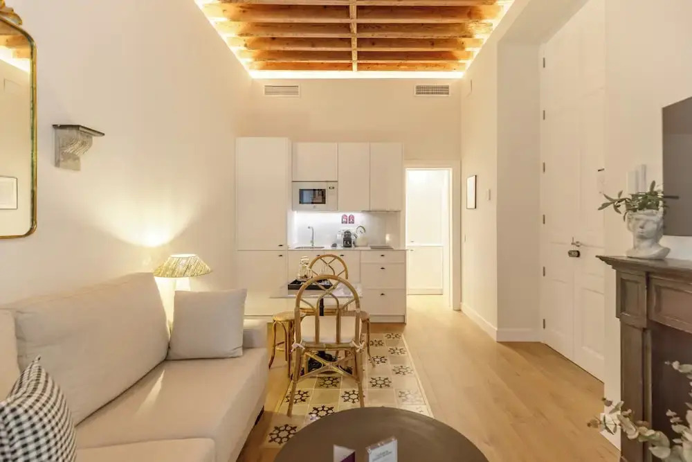 Palacio Vegafuente by Caleta Homes